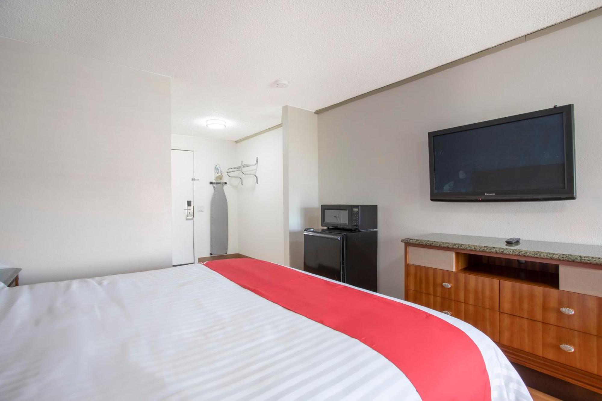 Hotel Palmdale - Antelope Valley -Listing Partner Exterior photo